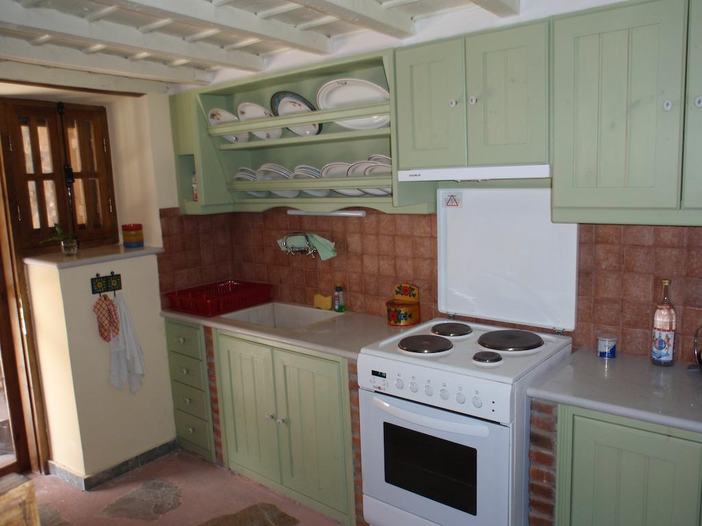 Villa Notia Skála Eresoú Habitación foto